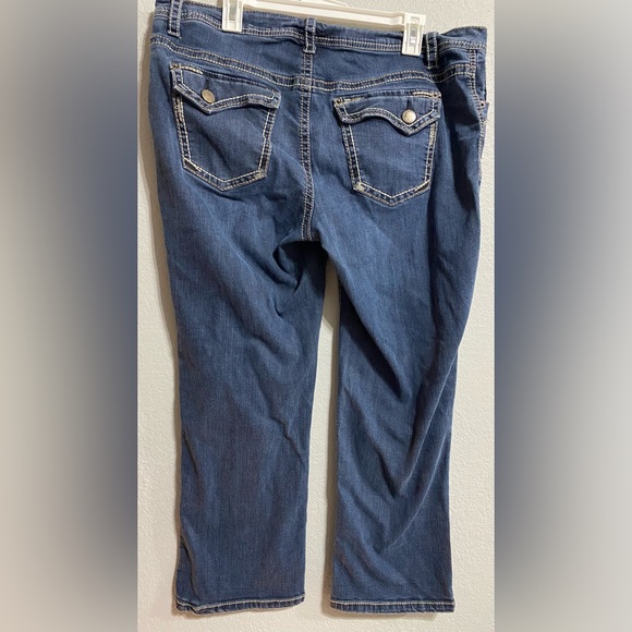 Lane Bryant Crop Genius Fit size 18 Blue Jeans - Picture 2 of 6